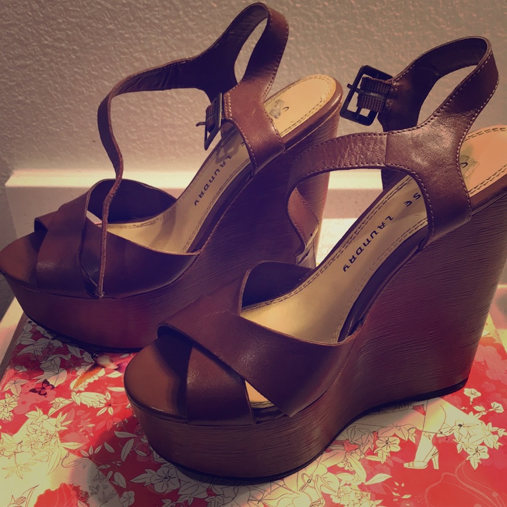 Chinese Laundry wedges